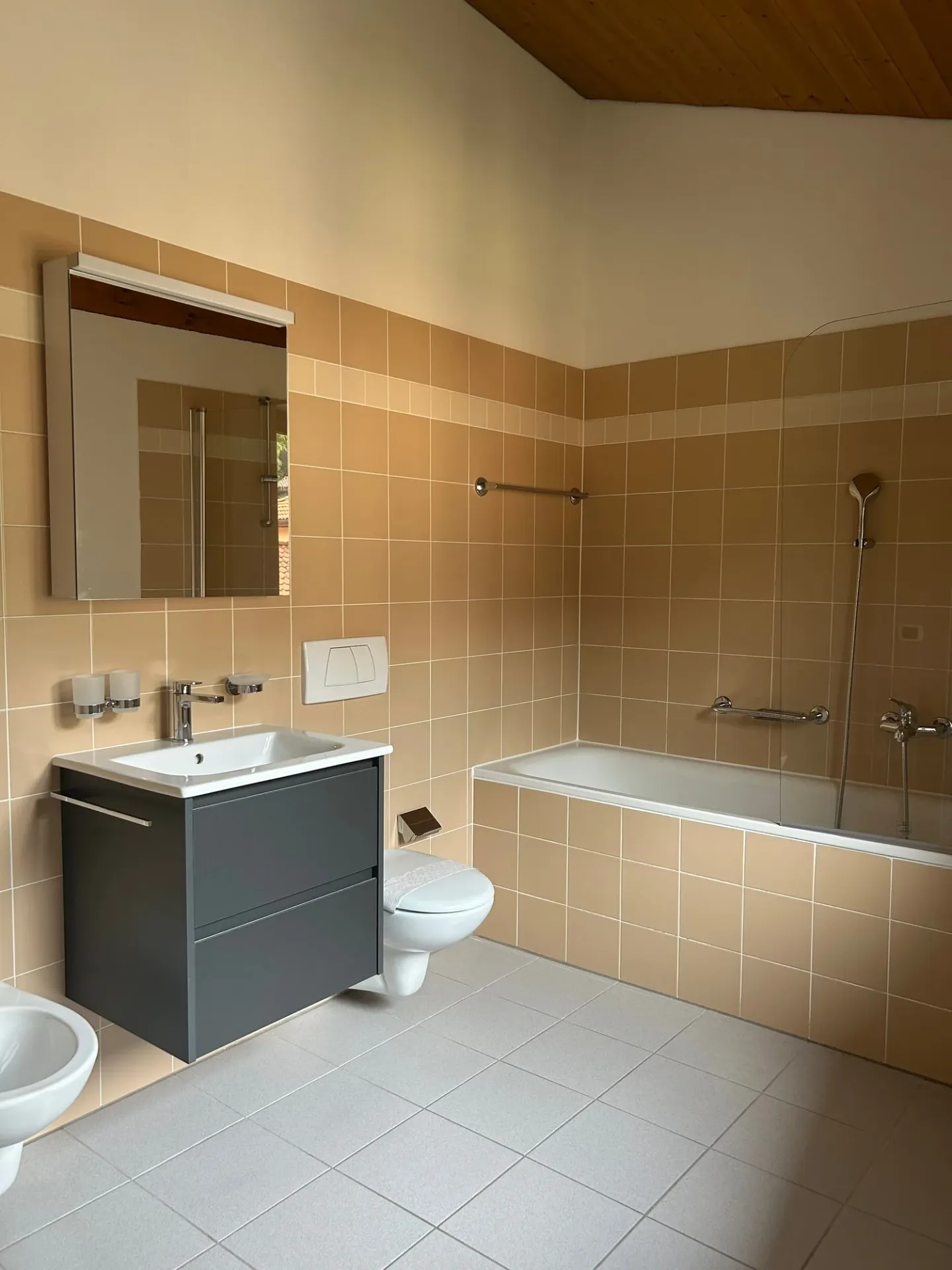 Casa familiare rinnovata a Ponte Capriasca - Foto 13 di 14