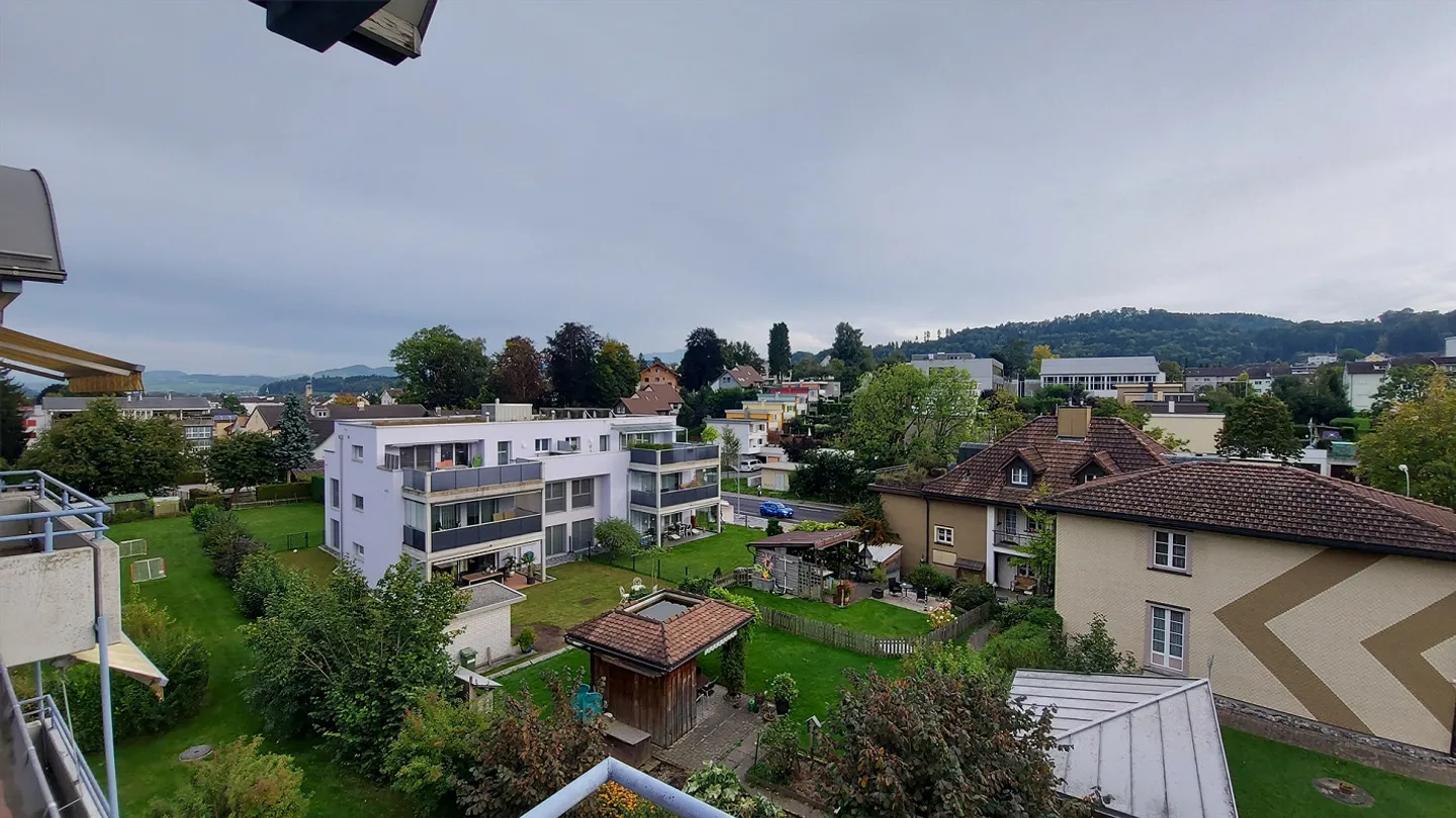 Ampio e soleggiato appartamento mansardato di 3 1/2 locali - Foto 9 di 12