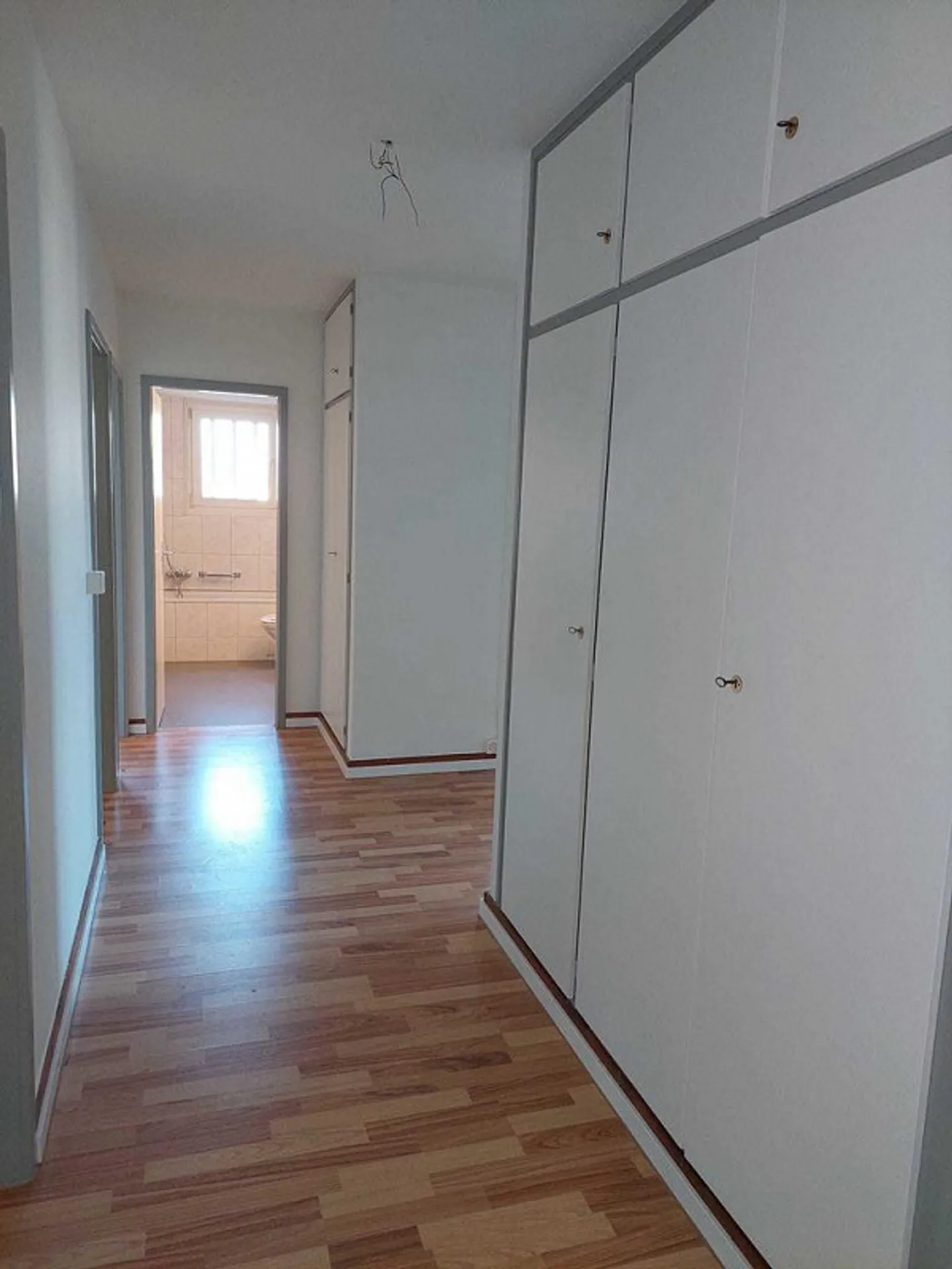 La tua nuova casa: affascinante appartamento di 4 stanze a Binningen - Foto 6 di 8