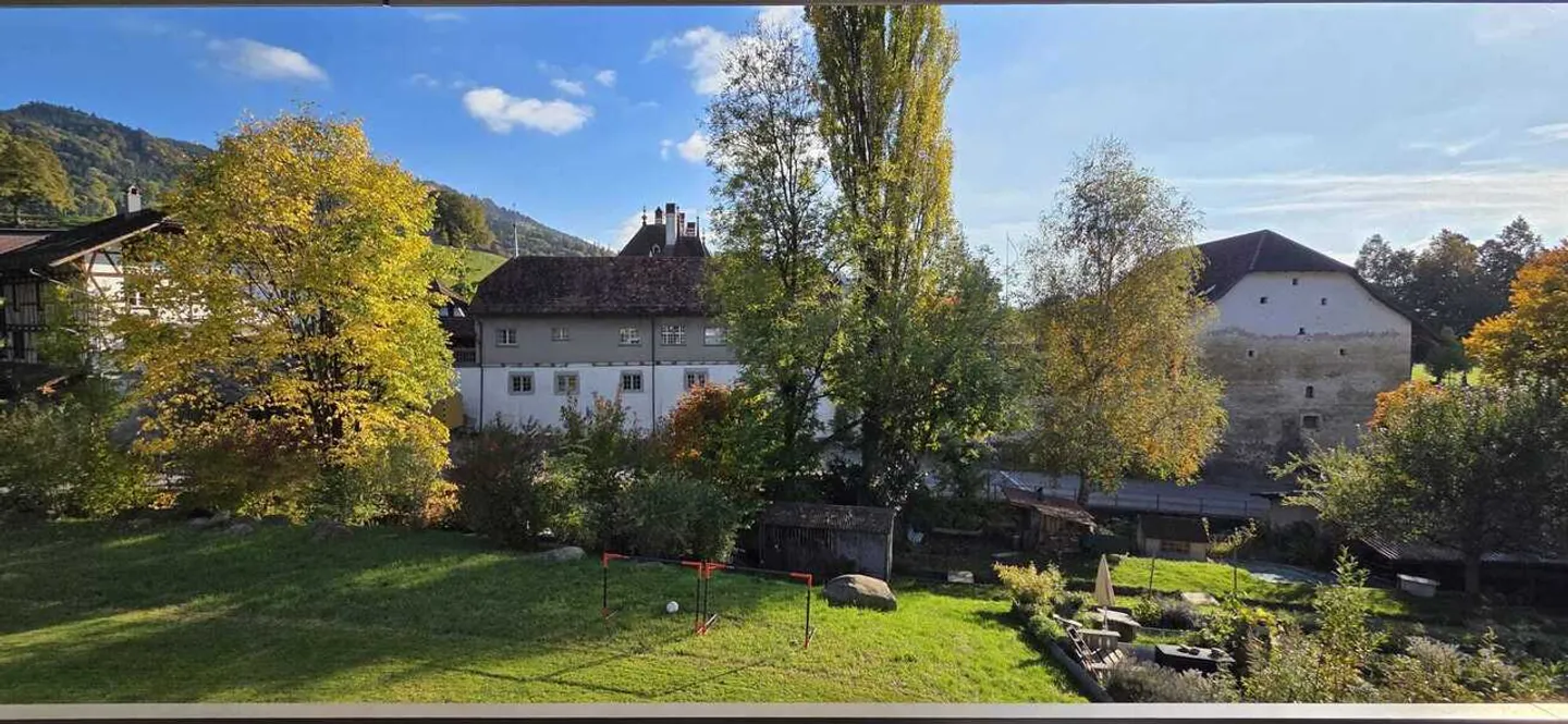 Moderno appartamento di 4 1/2 stanze con balcone accogliente - Foto 1 di 7