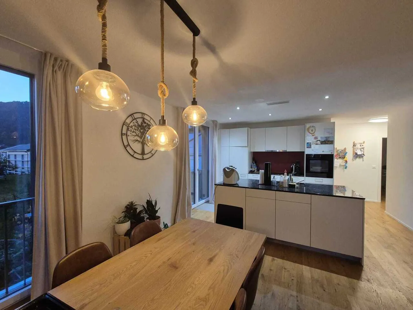 Moderno appartamento di 4 1/2 stanze con balcone accogliente - Foto 5 di 7