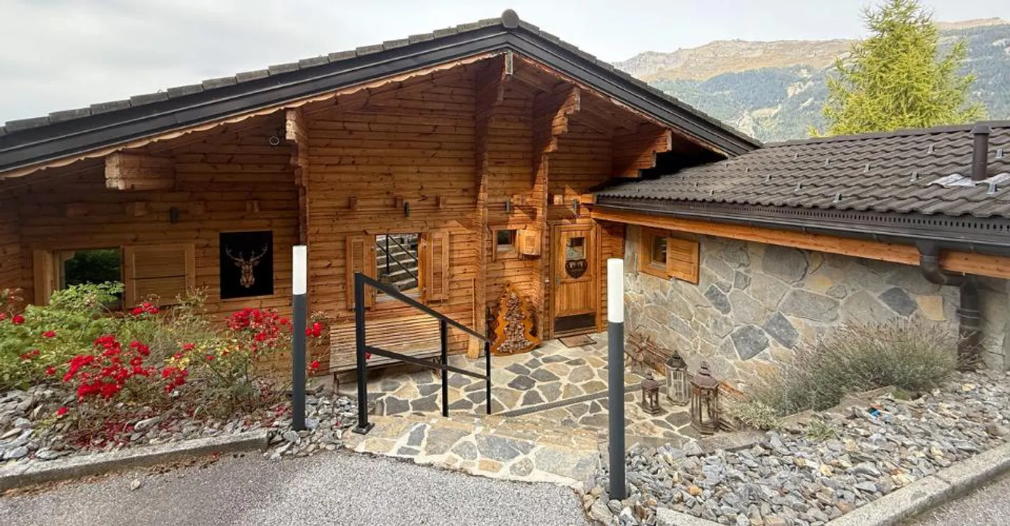 LOC 104 - CHALET ICOGNE - Foto 1 di 13
