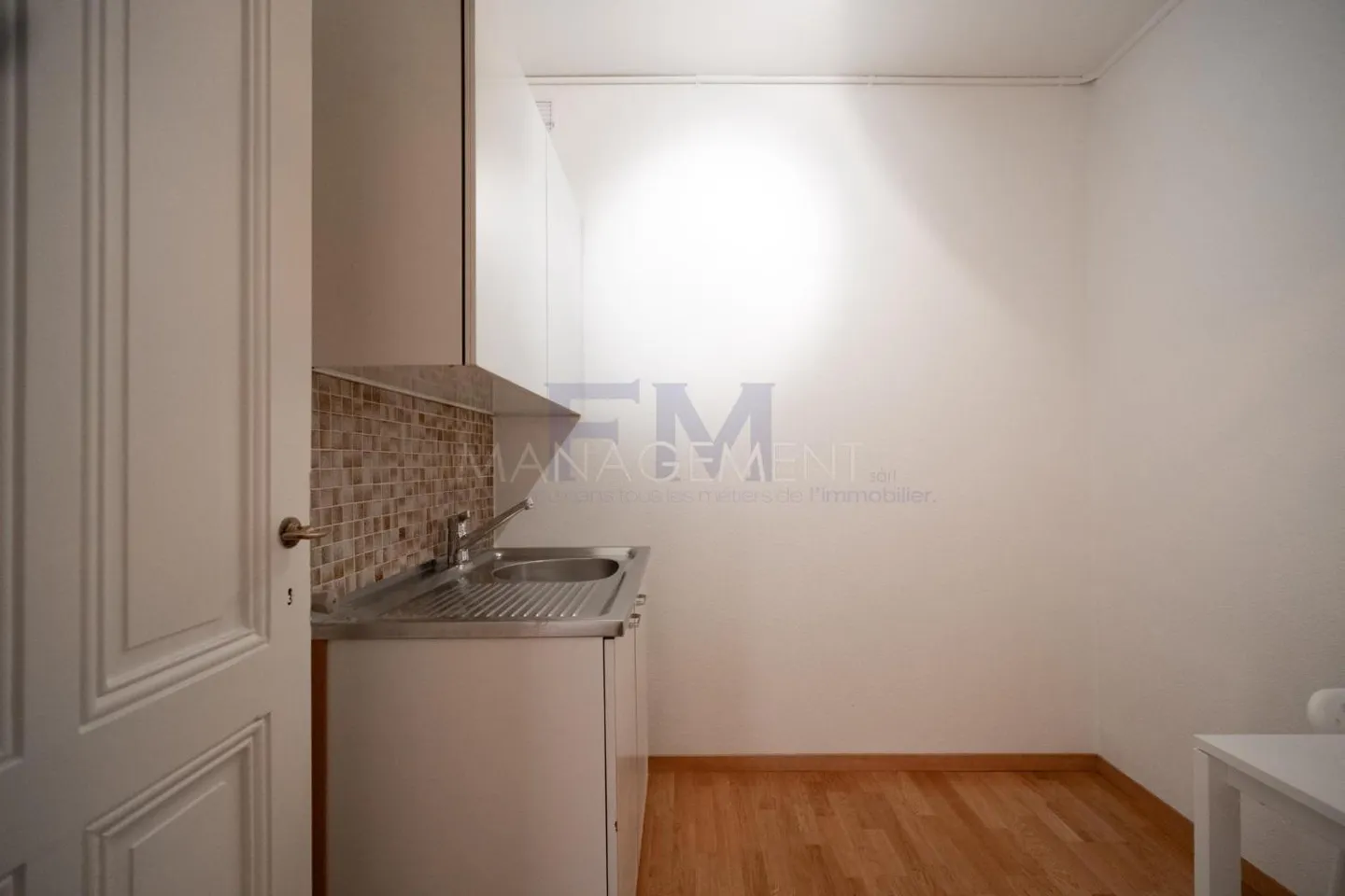 Büro 4 Zimmer - Foto 8 von 13