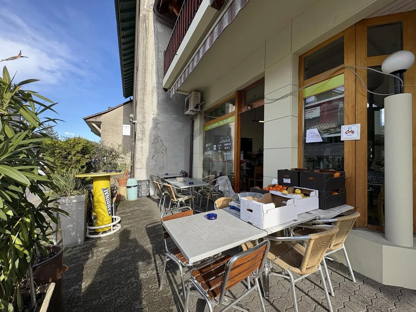 Charming Tea Room in Bernex - Photo 1 of 6