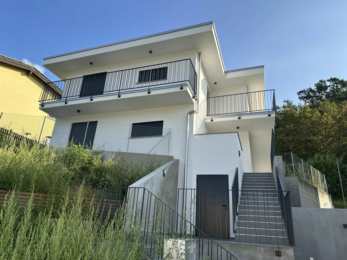 Neue und moderne 3.5-Zimmer-Wohnung, letztes Stockwerk und offene Aussicht Mendrisio Arzo - Foto 1 von 15