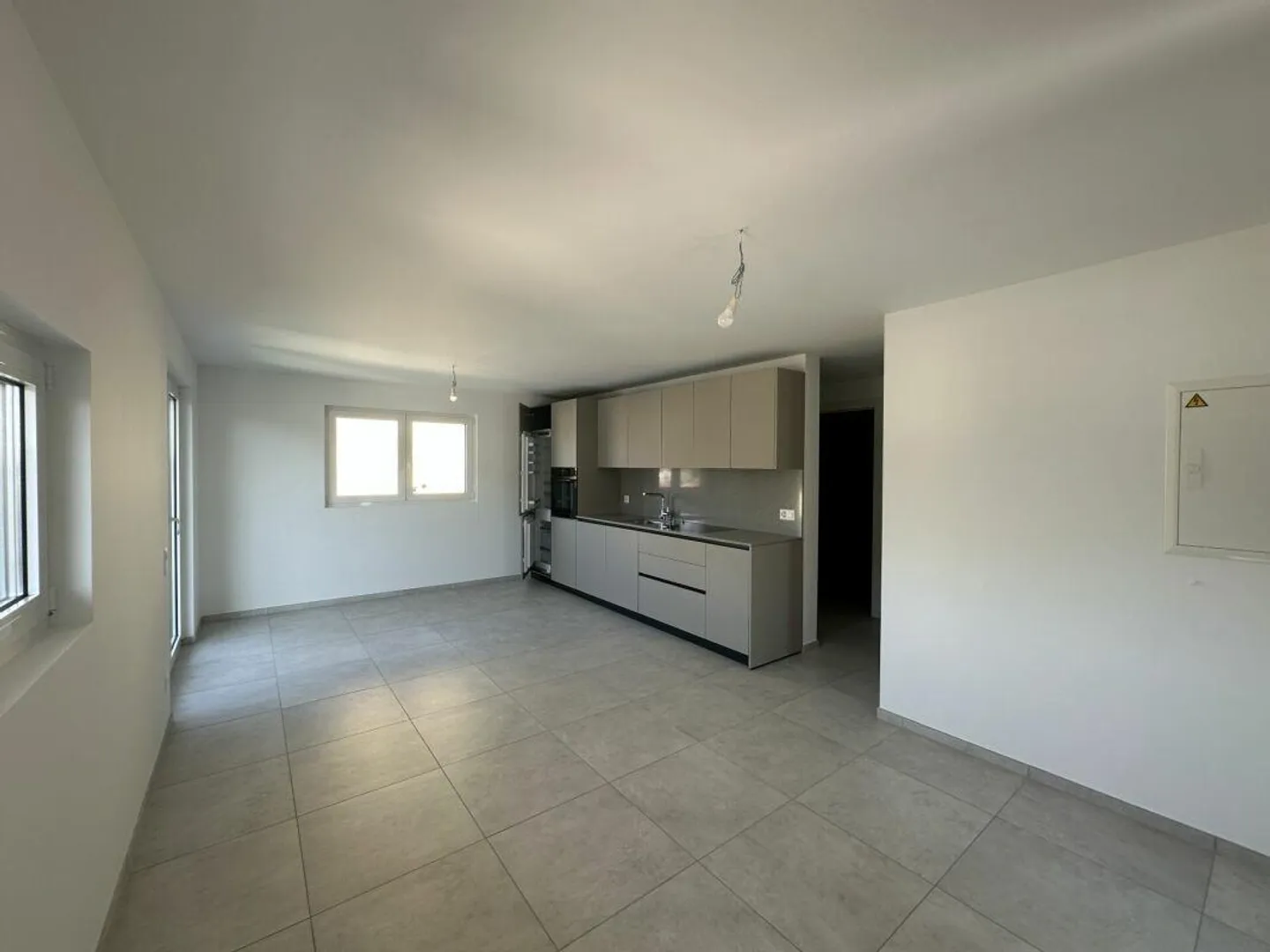 Neue und moderne 3.5-Zimmer-Wohnung, letztes Stockwerk und offene Aussicht Mendrisio Arzo - Foto 4 von 15