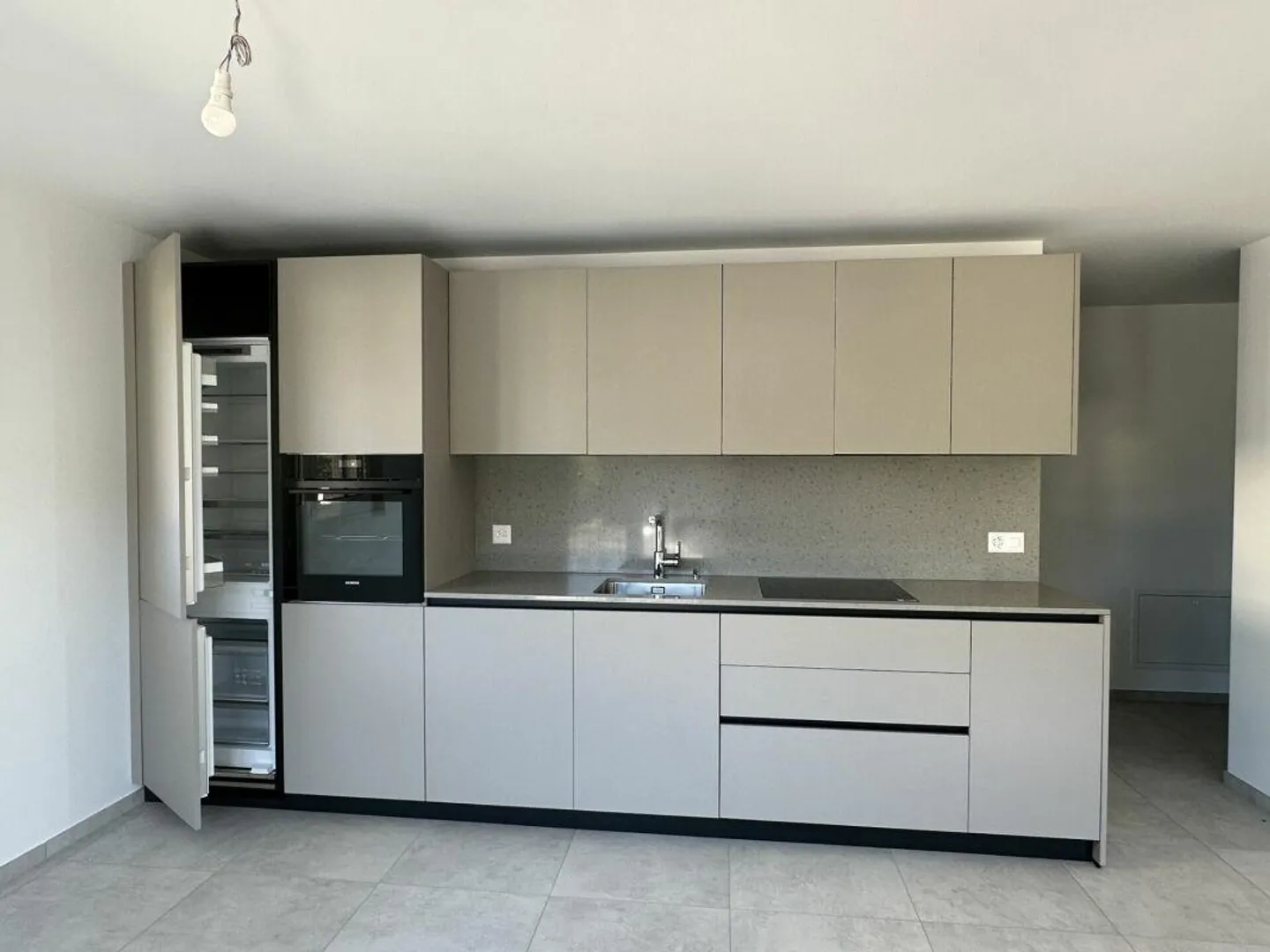 Neue und moderne 3.5-Zimmer-Wohnung, letztes Stockwerk und offene Aussicht Mendrisio Arzo - Foto 6 von 15