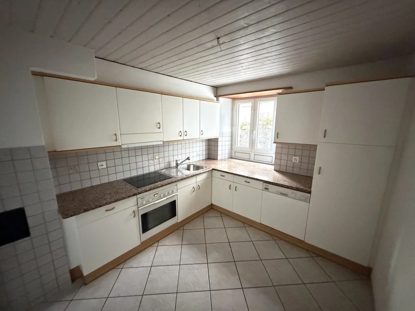 Spacious and Quiet - Photo 5 of 10