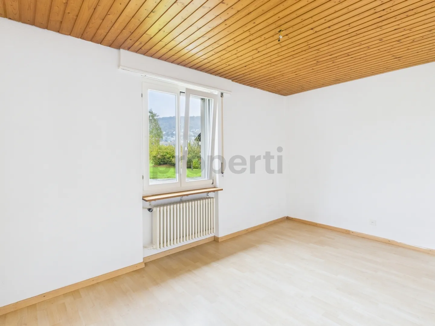 «Gepflegtes Mehrfamilienhaus in ruhiger Lage in Full-Reuenthal» - Foto 6 von 10