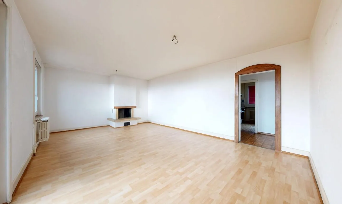 80 m² Apartment – Lake and Mountain View, Southwest Exposure - Photo 3 of 11