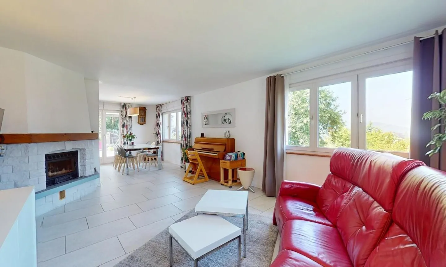 A family home bathed in light, between Fribourg and Payerne - Photo 5 of 13