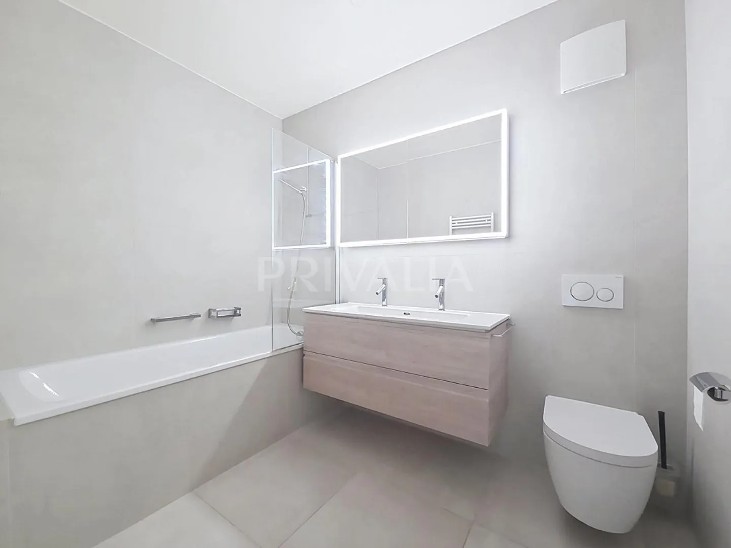 Beautiful 7.5-room apartment on the 1st floor with two balconies - Photo 5 of 10