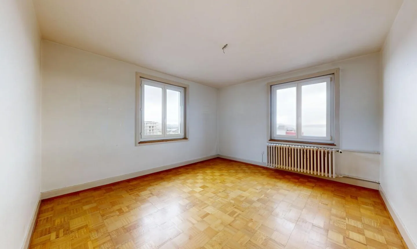 80 m² Apartment – Lake and Mountain View, Southwest Exposure - Photo 7 of 11