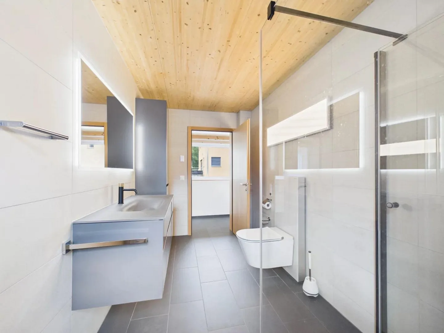 Modern Single-Family Home in Idyllic Natural Location - Photo 14 of 26