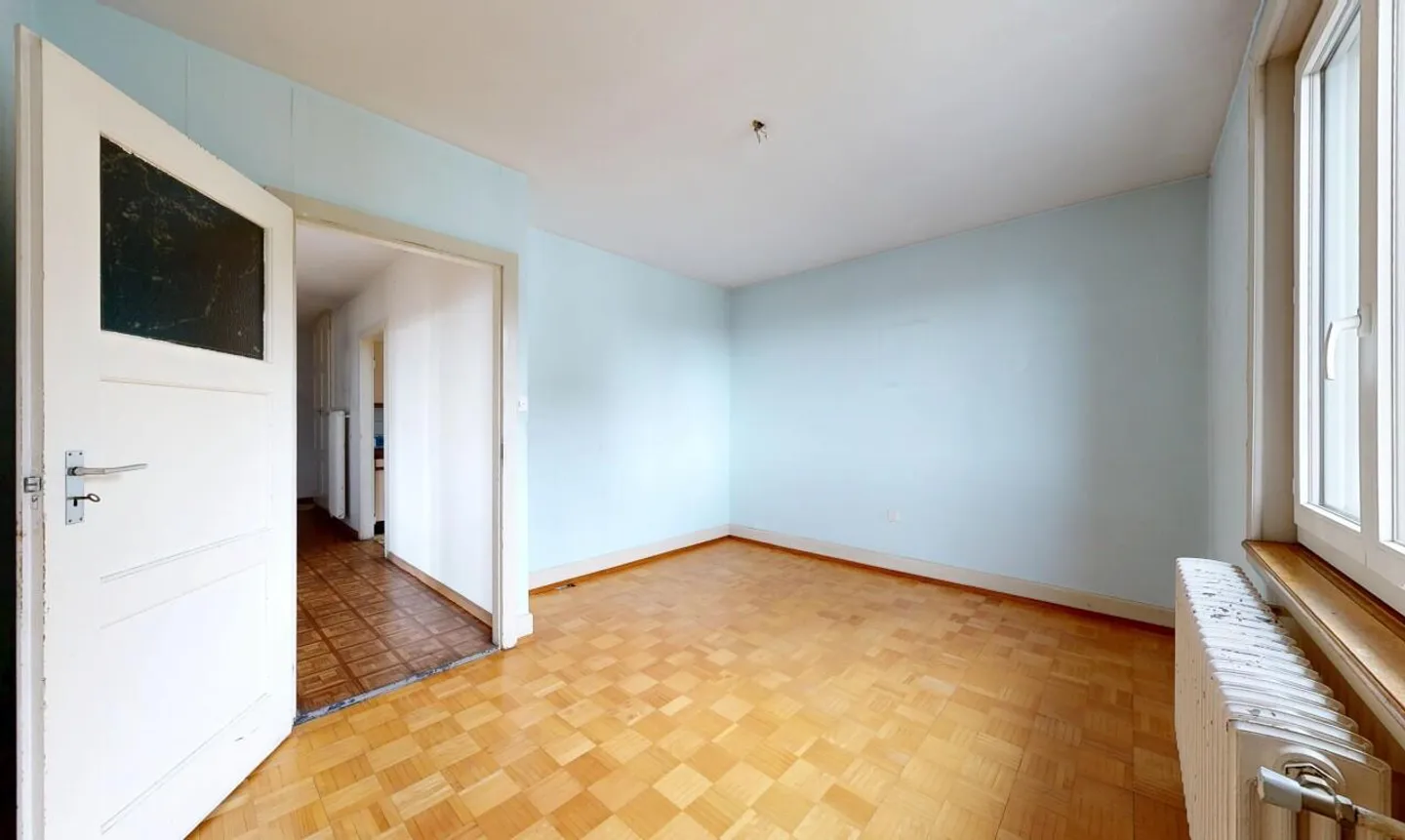 80 m² Apartment – Lake and Mountain View, Southwest Exposure - Photo 8 of 11