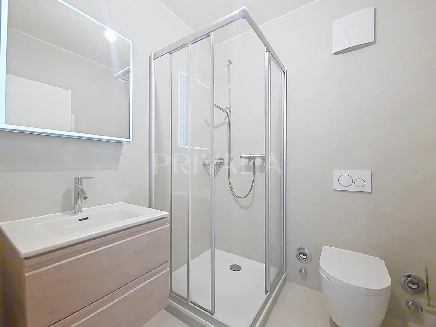 Beautiful 7.5-room apartment on the 1st floor with two balconies - Photo 7 of 10