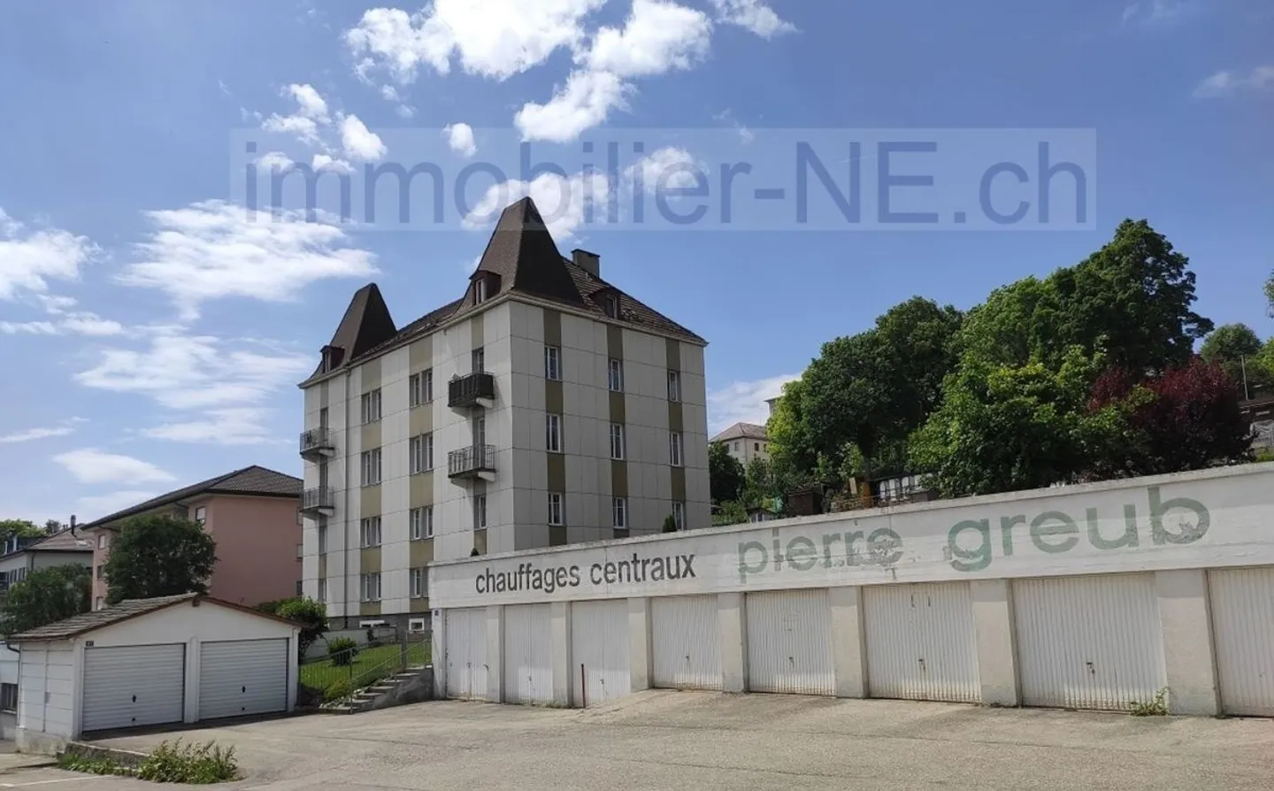 Immeuble résidentiel à vendre - Photo 1 sur 9