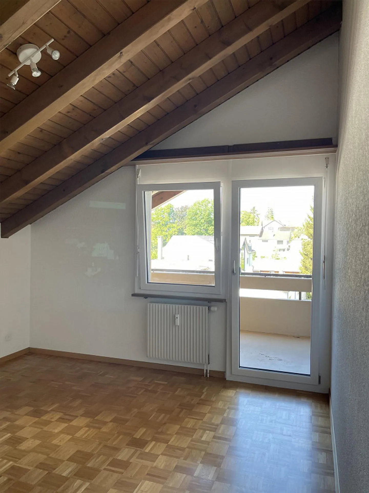 Appartamento attico di 3 stanze con balcone - Foto 11 di 12