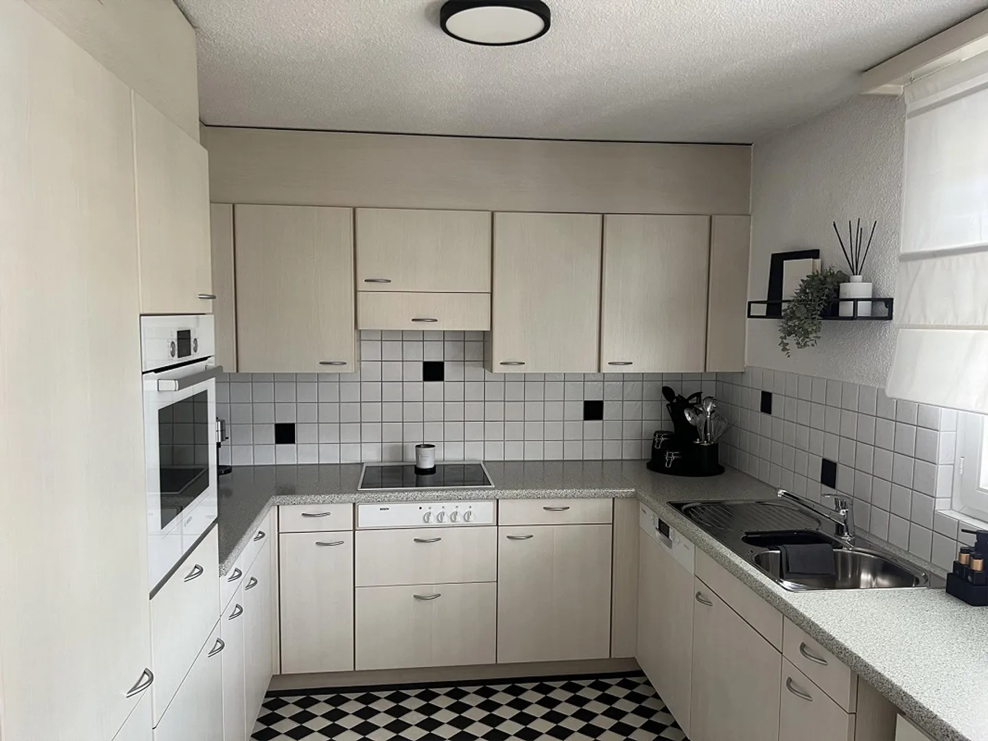 Appartamento accogliente di 5,5 stanze - Foto 3 di 6