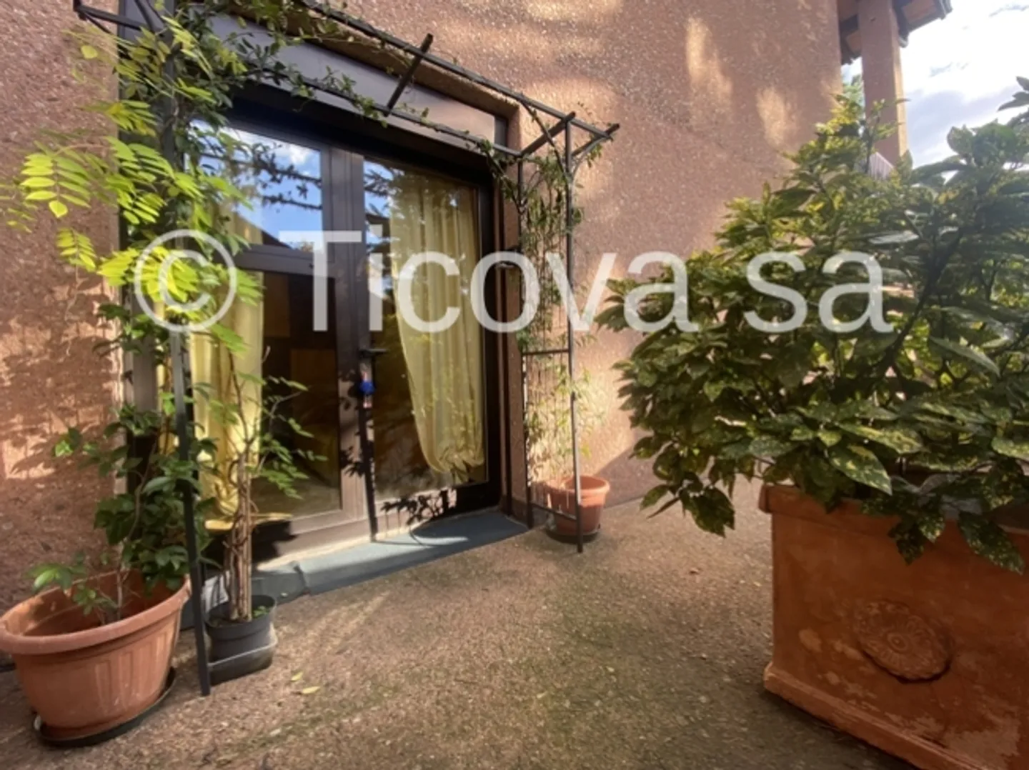 Appartement dans un contexte prestigieux - Photo 1 sur 10
