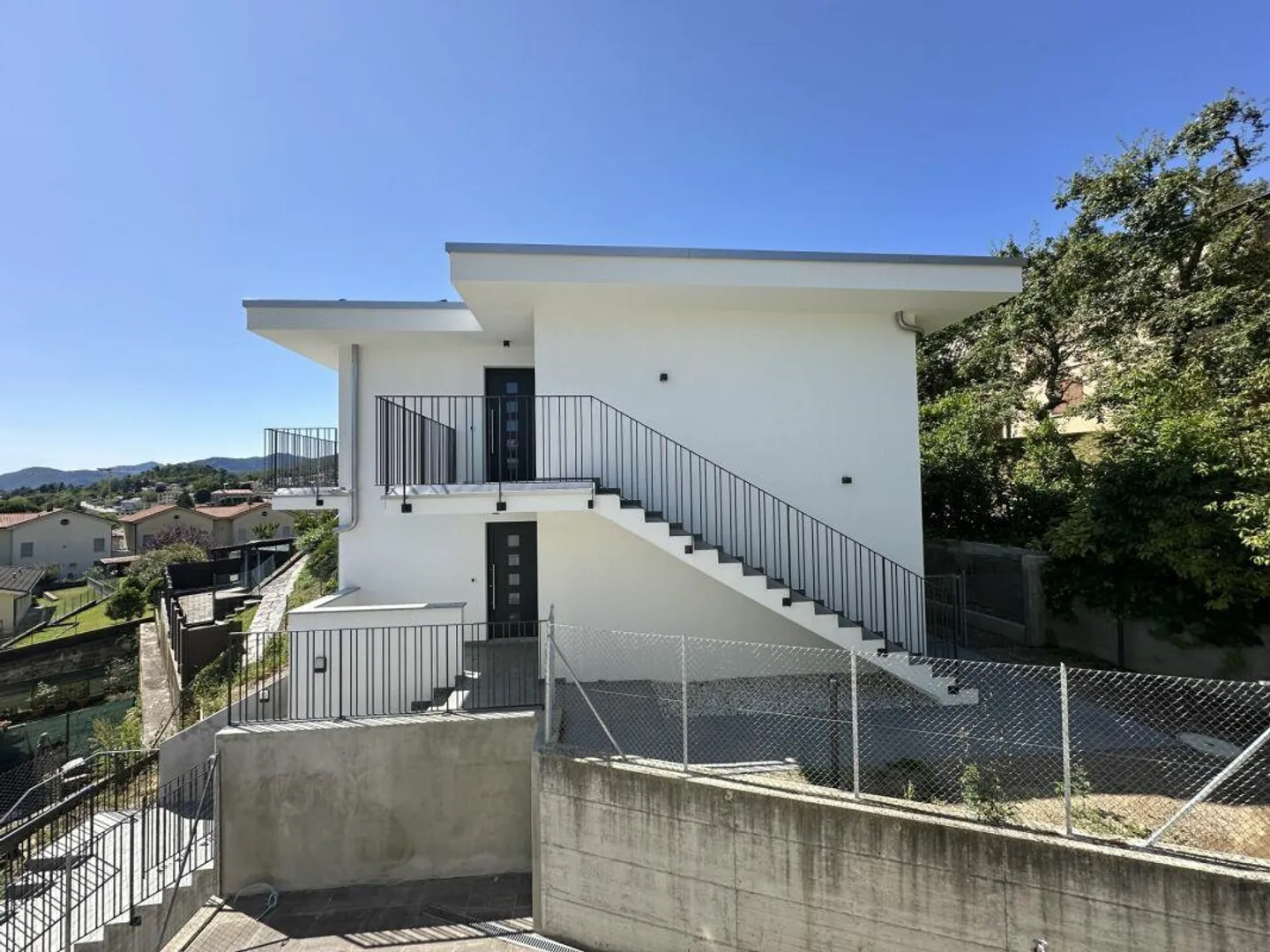 Nuovo e moderno appartamento di 3,5 locali con giardino e terrazza privati a Mendrisio Arzo - Foto 11 di 14