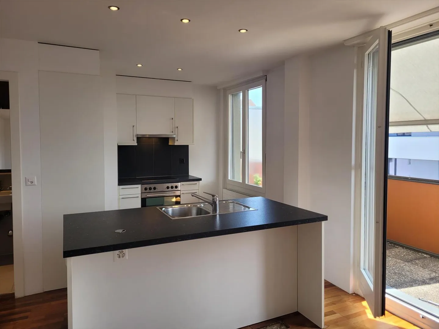 Appartamento attico con terrazza - Foto 2 di 4