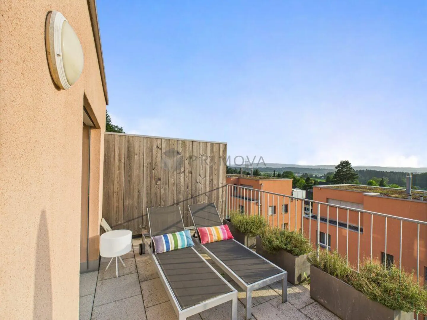 Casa angolare nella bella comunità di Russikon cerca nuovi proprietari. - Foto 7 di 15