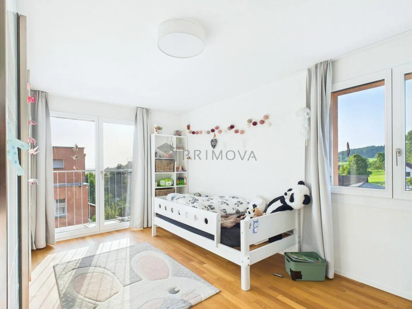 Casa angolare nella bella comunità di Russikon cerca nuovi proprietari. - Foto 8 di 15