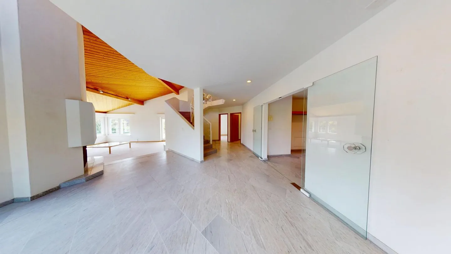 Unique Single-Family Home with Indoor Pool and Spacious Garden - Photo 4 of 5