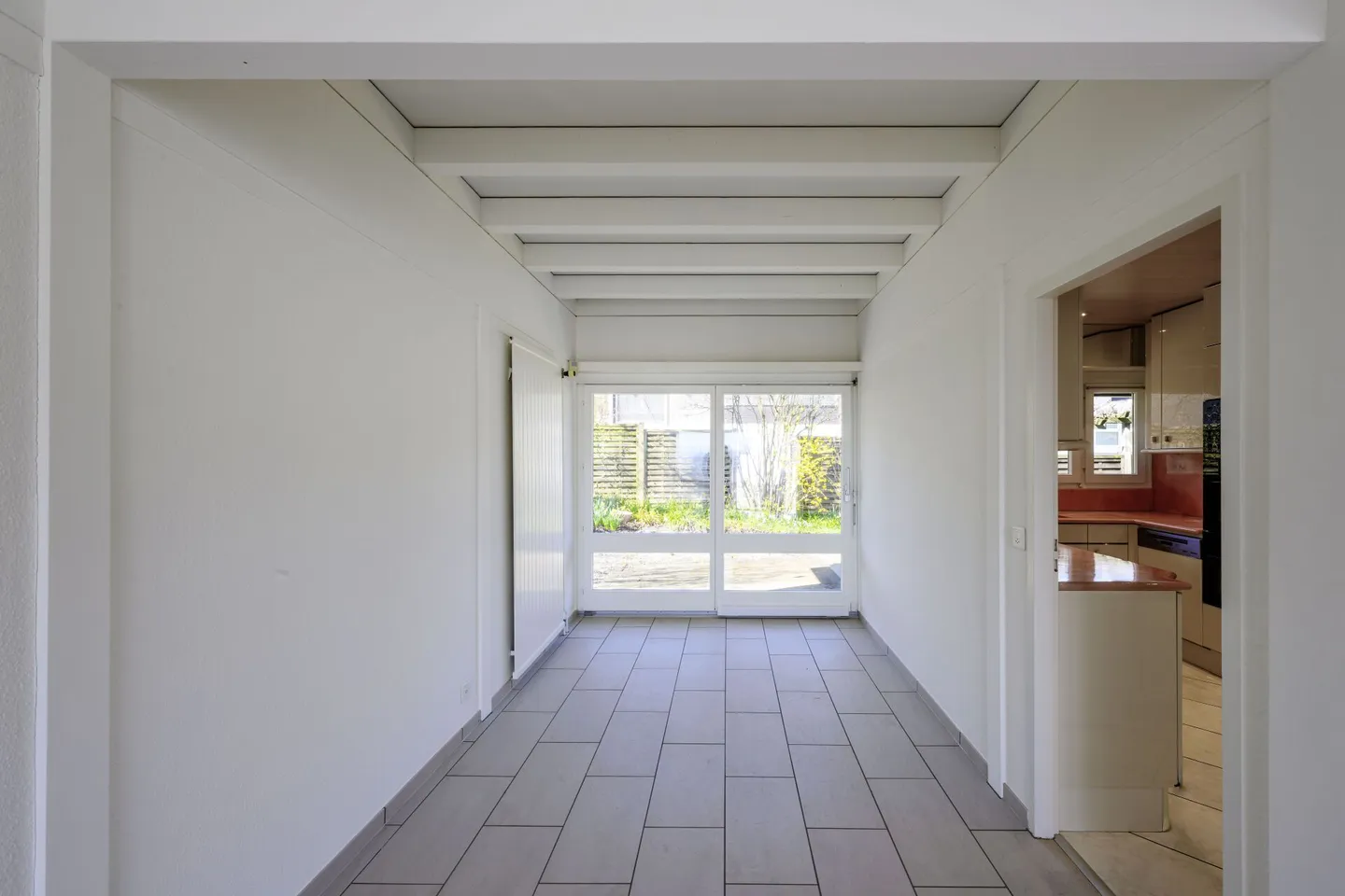 Maison individuelle avec jardin dans un emplacement calme à Küttigen - Photo 3 sur 12