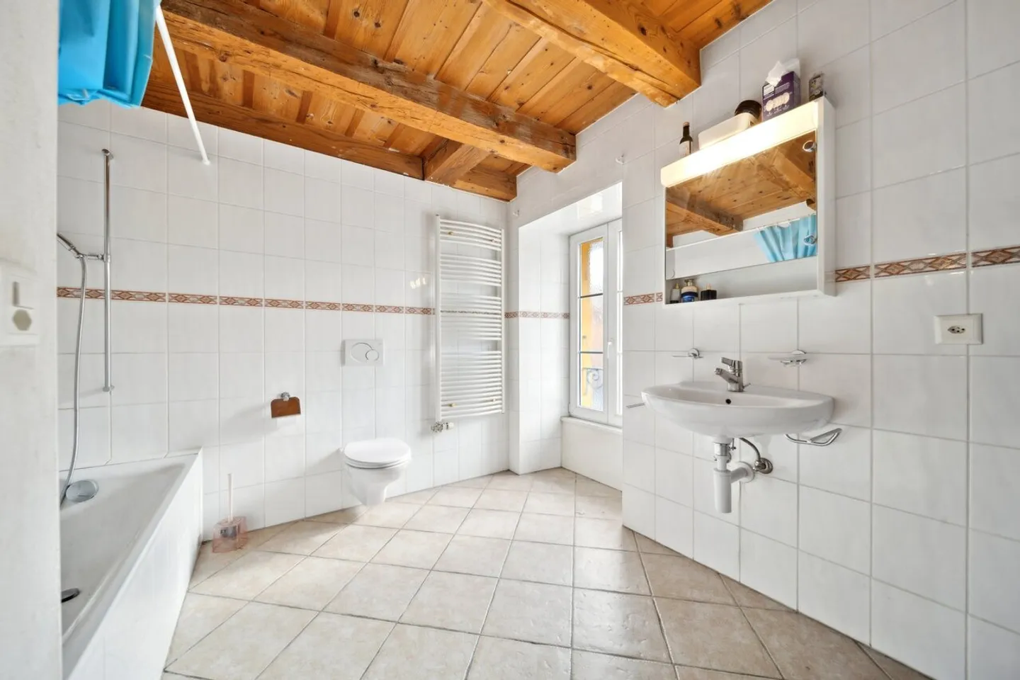 Rental property in Lucens with preserved industrial charm - Photo 8 of 12