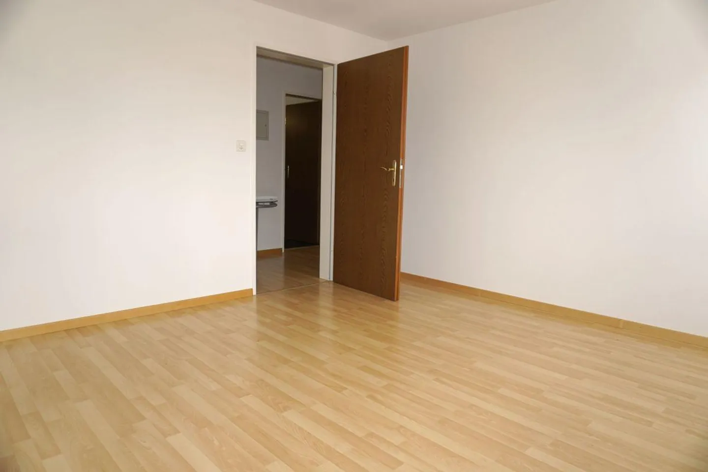 Ruhig, zum wohlfühlen & preiswert - mit Balkon! - Foto 9 von 13