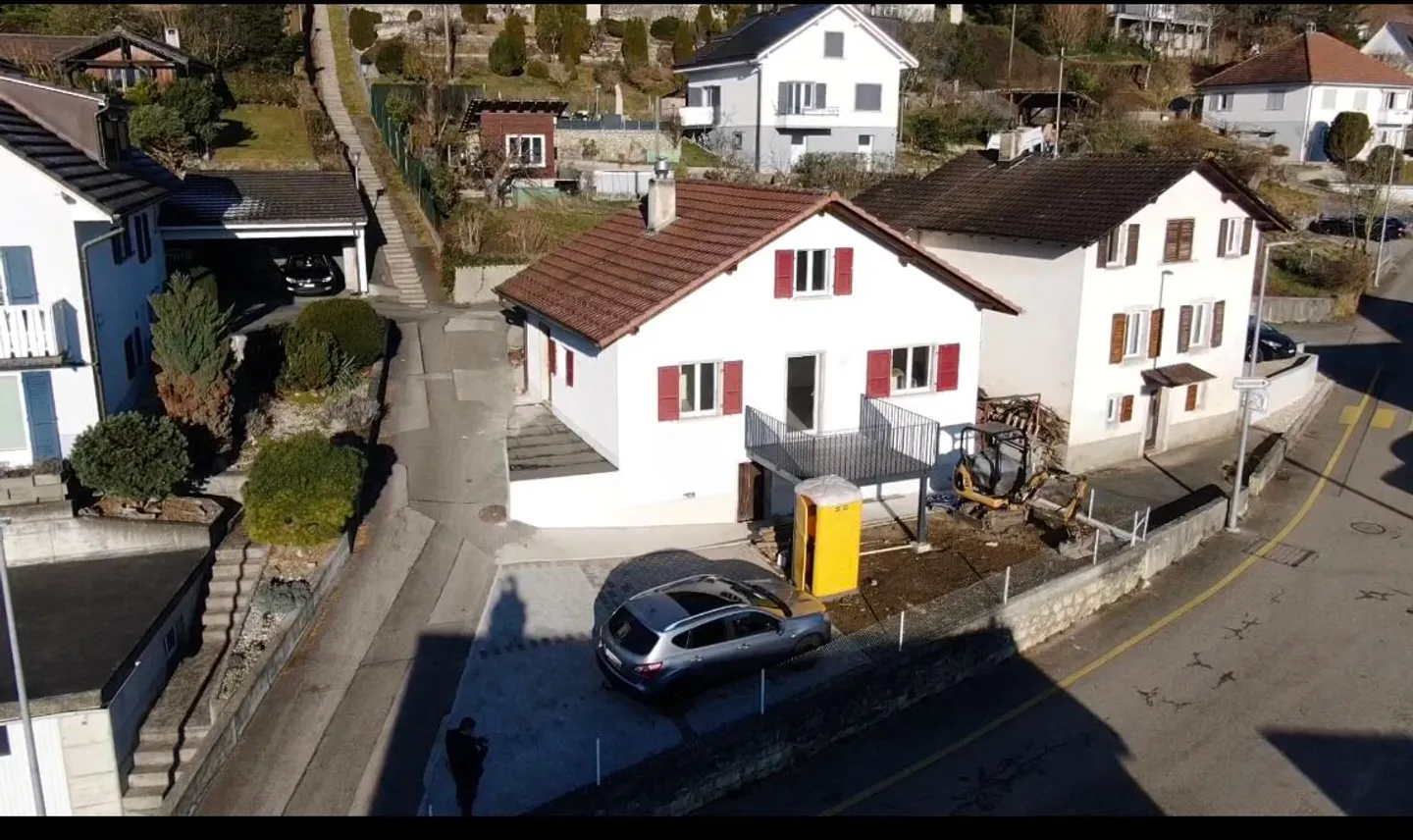 Charming Single-Family Bungalow with 3.5 Rooms in Develier - Photo 1 of 4