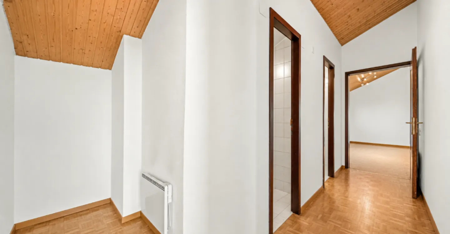 3,5-Zimmer-Wohnung mit herrlichem Blick auf den See und die Berge! - Foto 7 von 10