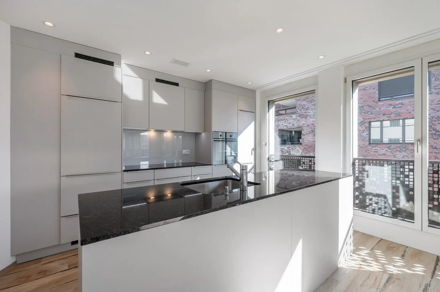 Exclusive Living in New Building – High-Quality 4.5-Room Apartment - Photo 8 of 9