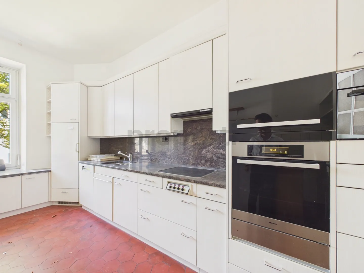 Appartement élégant de 6,5 pièces avec balcon, Zurich - Photo 4 sur 13
