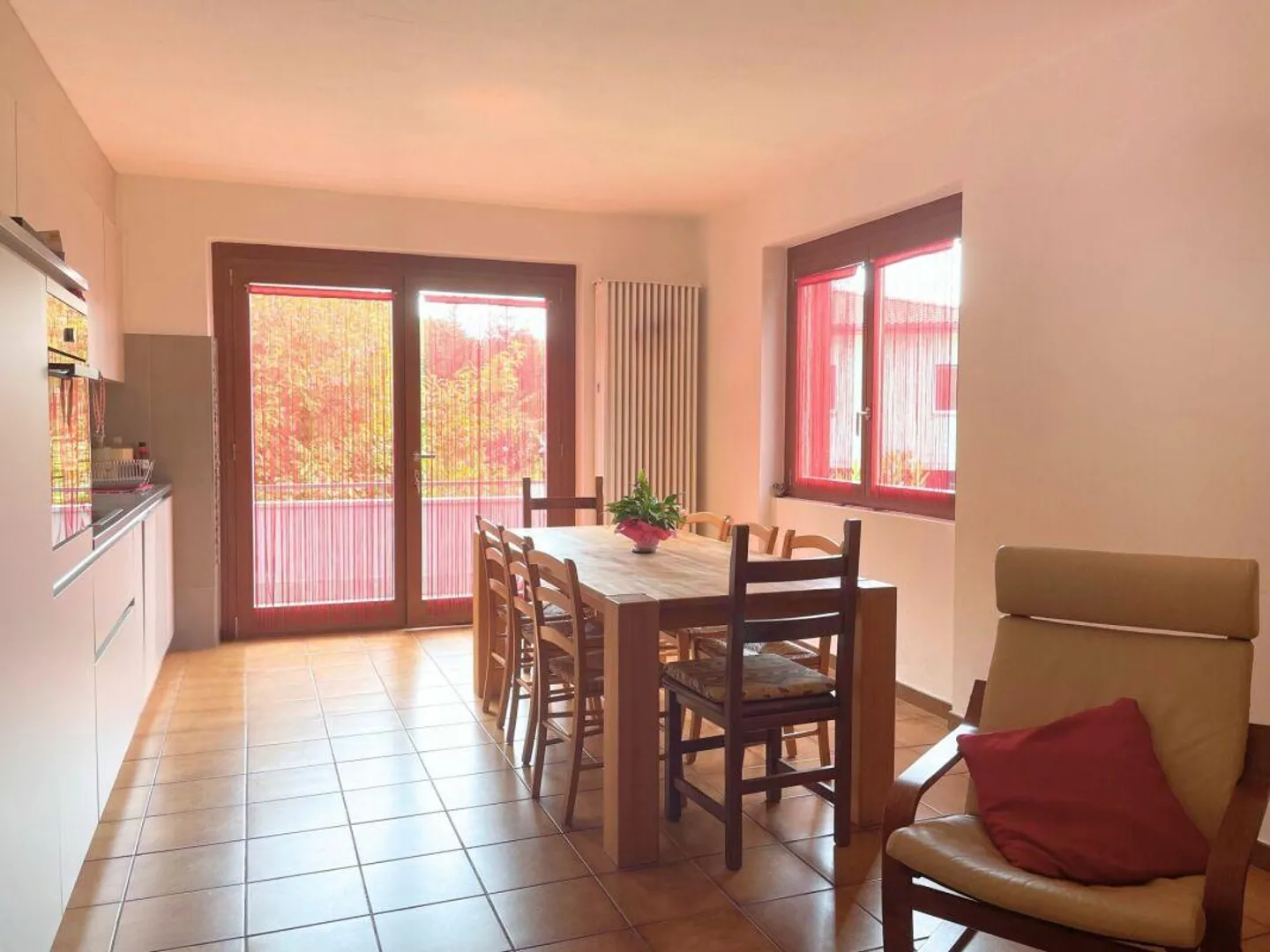 Graziosa casa unifamiliare in zona tranquilla - Foto 4 di 20