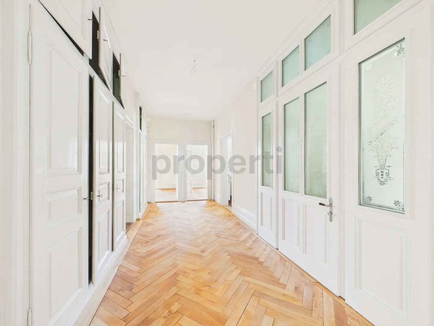 Appartement élégant de 6,5 pièces avec balcon, Zurich - Photo 9 sur 13