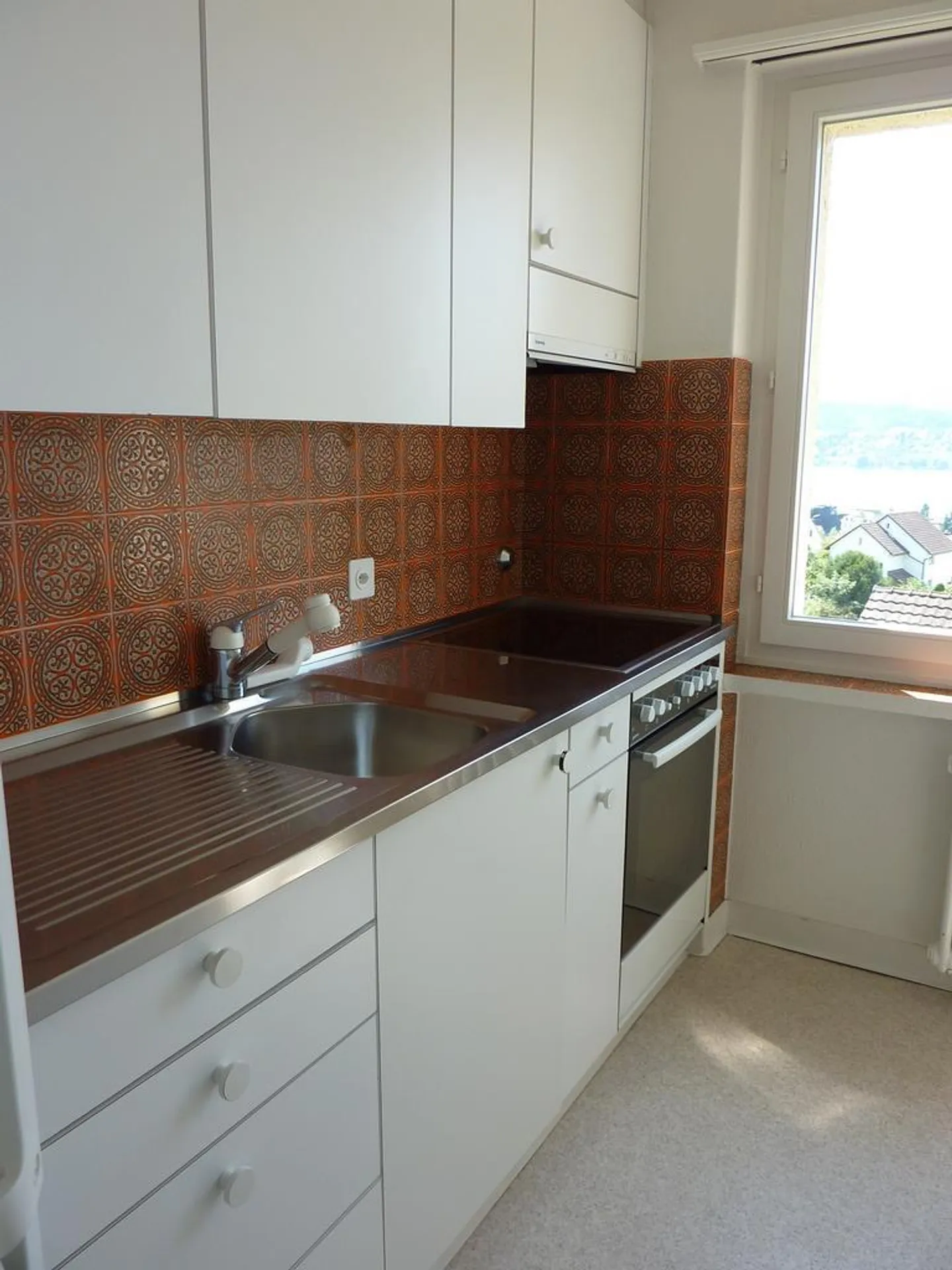 Appartement charmant avec balcon - * LIMITÉ JUSQU'AU 30.06.2025 * - Photo 2 sur 4