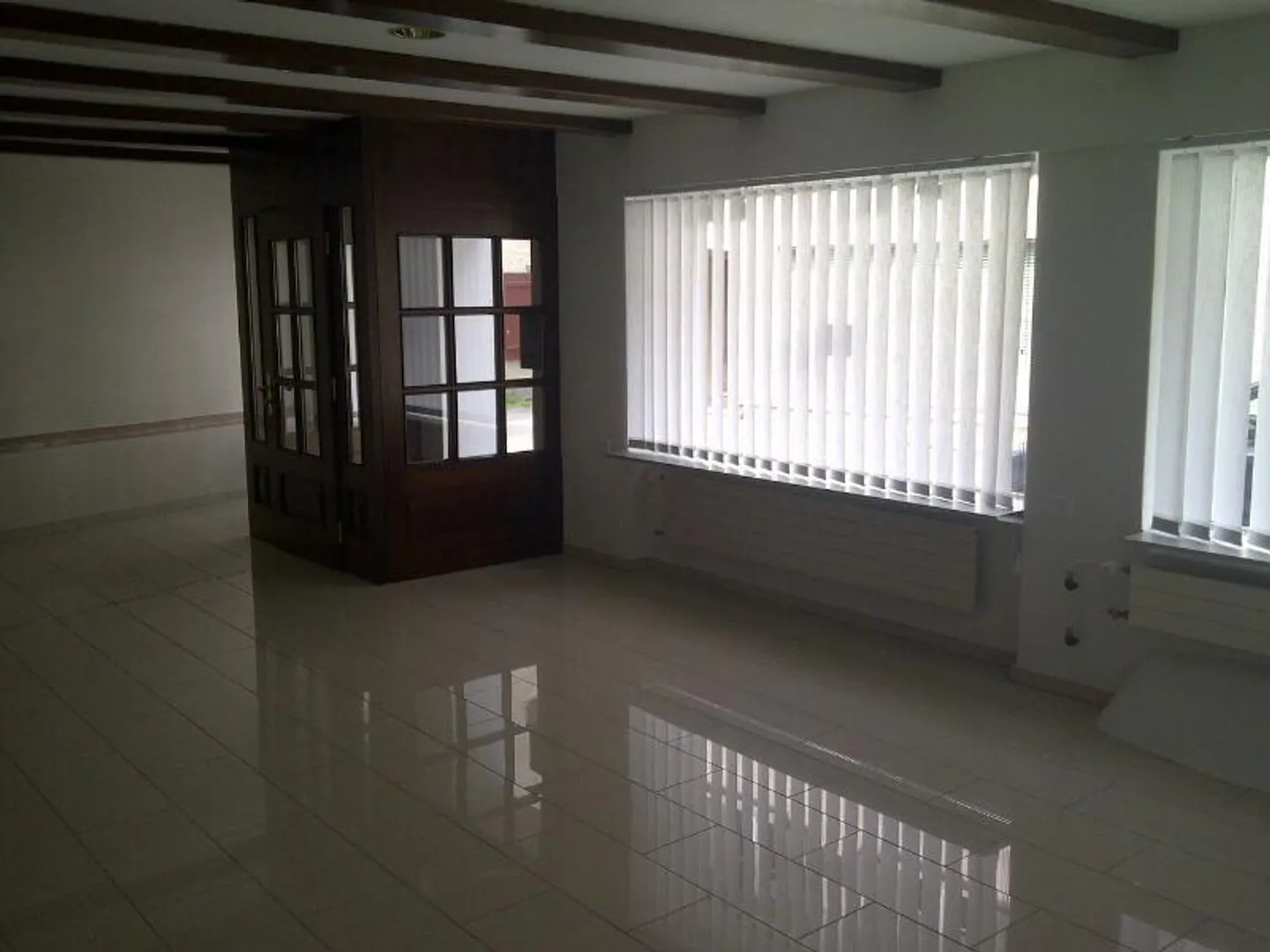 Shop for rent - Photo 2 of 2