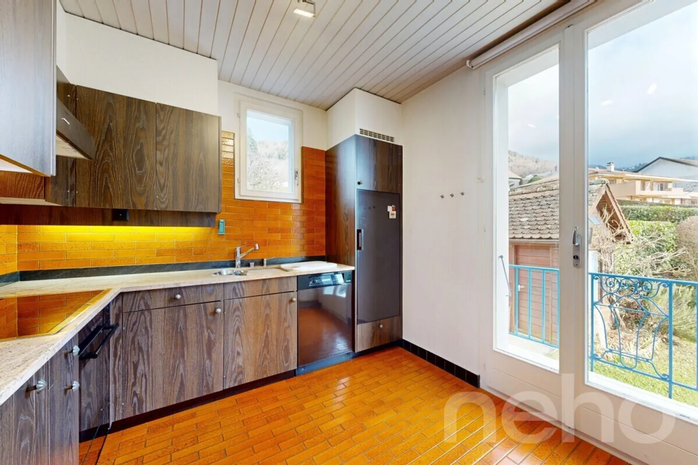 Wunderschöne Villa mit Pool und einzigartigem Panorama über den See und die Alpen - Foto 11 von 12