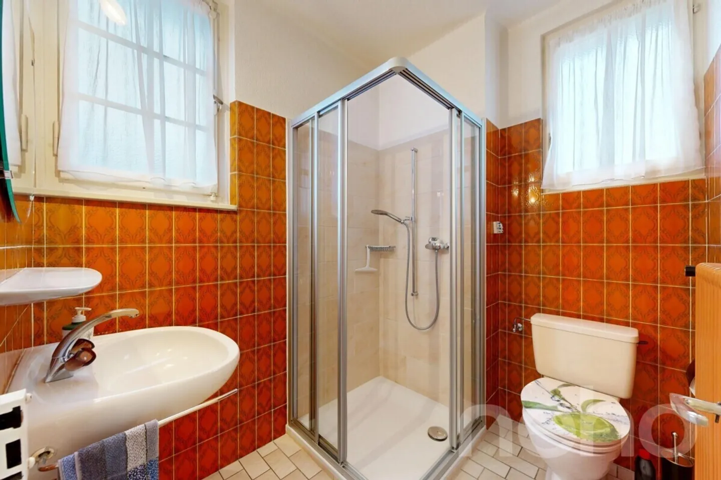 Wunderschöne Villa mit Pool und einzigartigem Panorama über den See und die Alpen - Foto 12 von 12