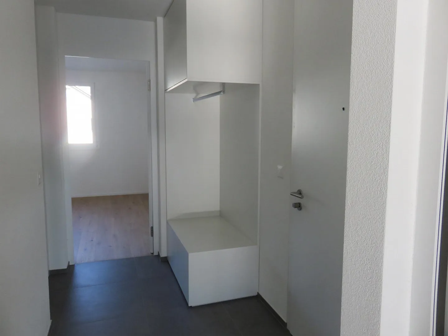 Bel appartement en attique de 4,5 pièces à louer dans un emplacement central - Photo 7 sur 7