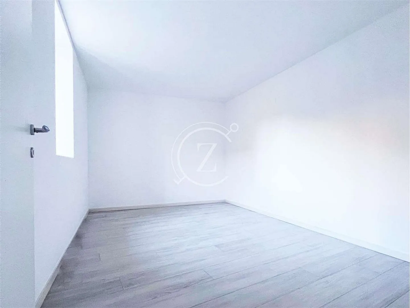 BIRONICO - 3.5-Room Apartment Renovated - Photo 2 of 3