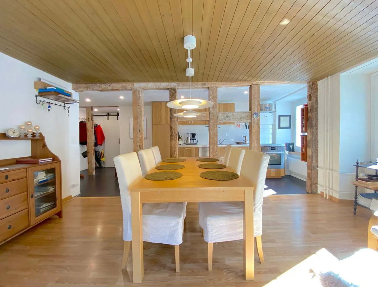 Spacious 4.5-room apartment for sale in Hospental - Photo 3 of 9