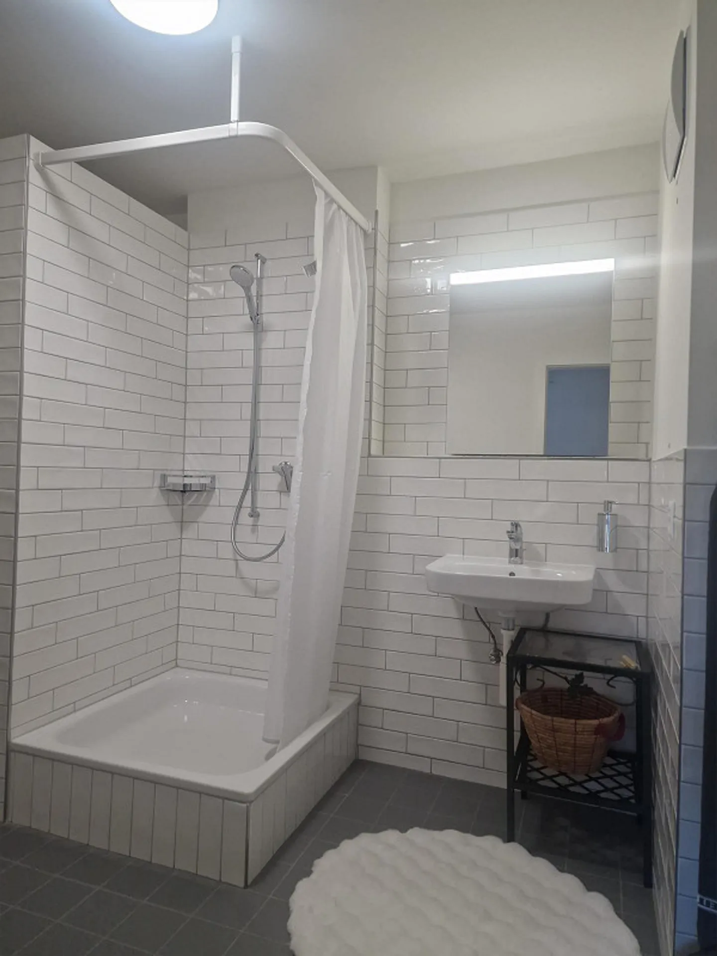 6-room house with 3 kitchens for rent, ideal for living and working - Photo 6 of 14