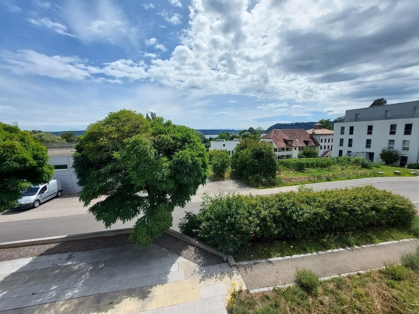 Edificio commerciale con 23 posti auto esterni - Foto 4 di 13