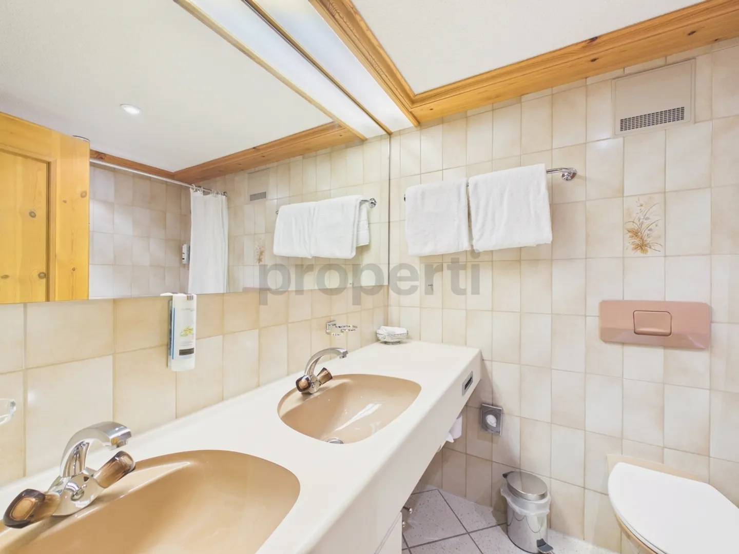 Bright 1.5-room apartment with balcony, Davos Dorf - Photo 7 of 13