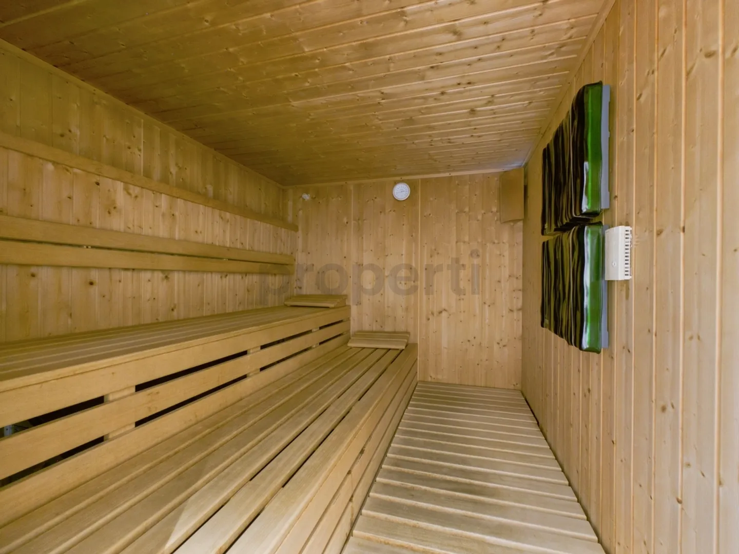Bright 1.5-room apartment with balcony, Davos Dorf - Photo 12 of 13