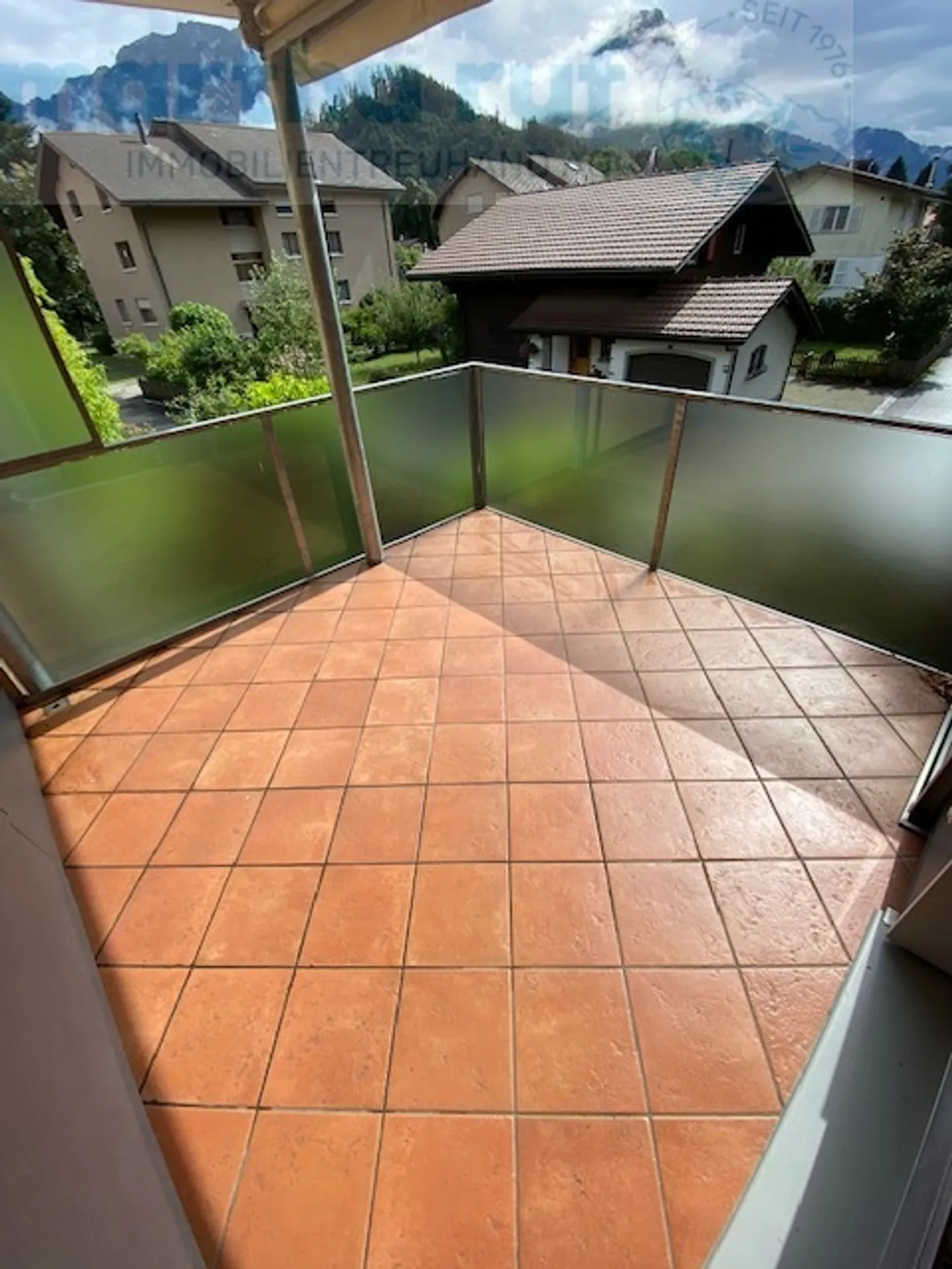 Appartement spacieux de 4,5 pièces avec balcon au 1er étage et ascenseur - Photo 8 sur 9